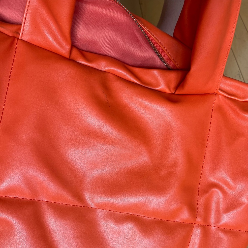 Free people Orange puff Tote Bag - Picture 3 of 6